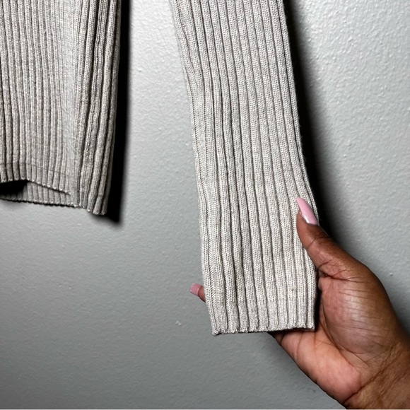 LL Bean Women 100% Wool Sweater Small Tan Rib Turtleneck Academia Preppy Cabin - Picture 4 of 7